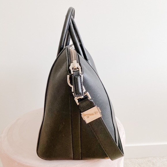 *SALE* 💃 GIVENCHY Antigona Sugar Black 2way - size medium - Picture 5 of 8